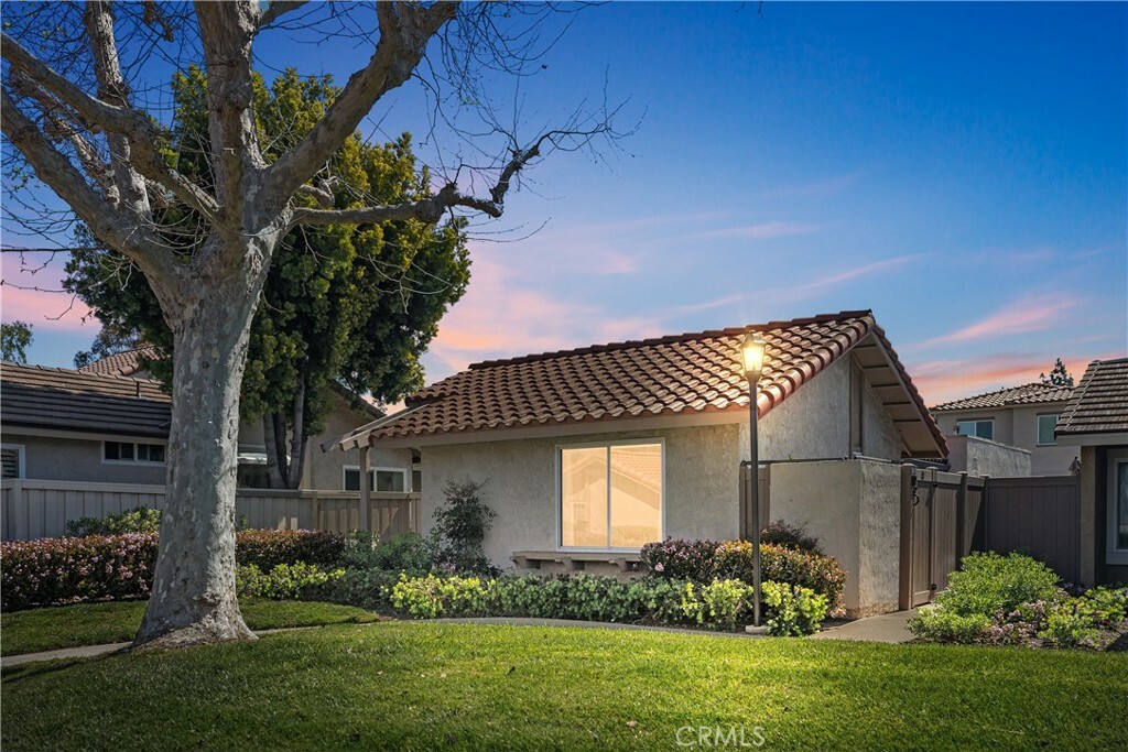 Property Photo: 40 Tangerine CA 92618