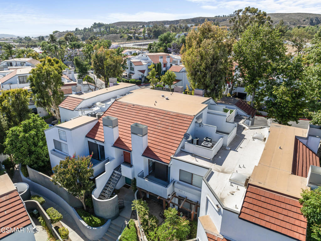 Property Photo:  1190 Tivoli Lane 206  CA 93065 