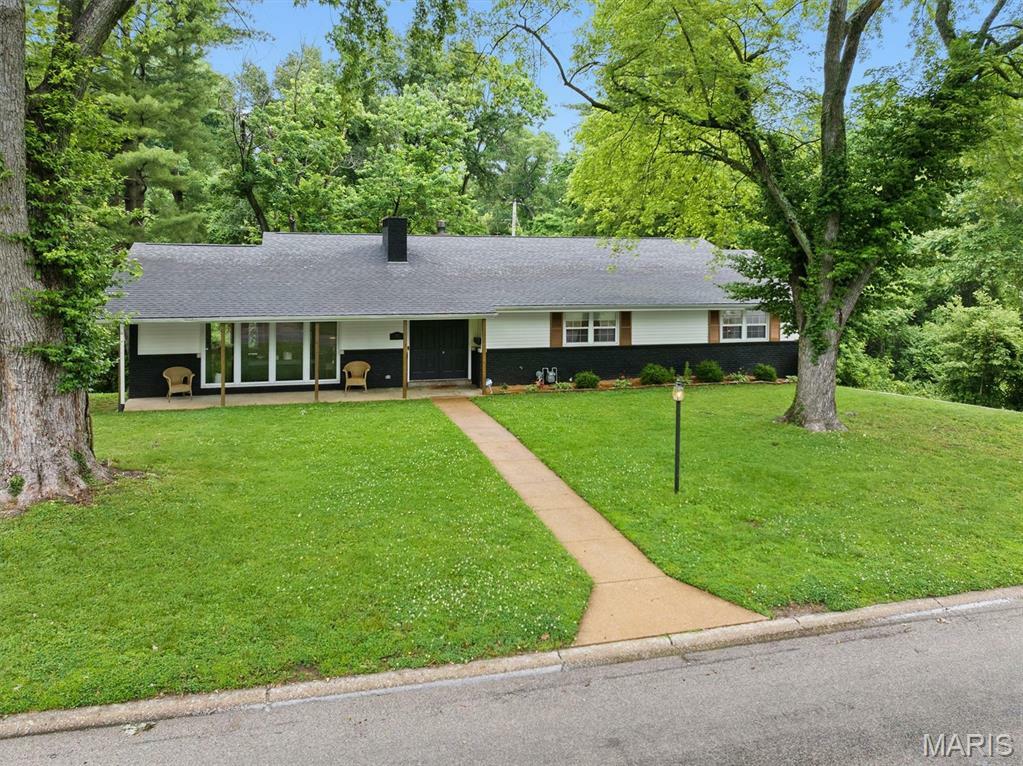 Property Photo: 101 E Fairway Drive IL 62223