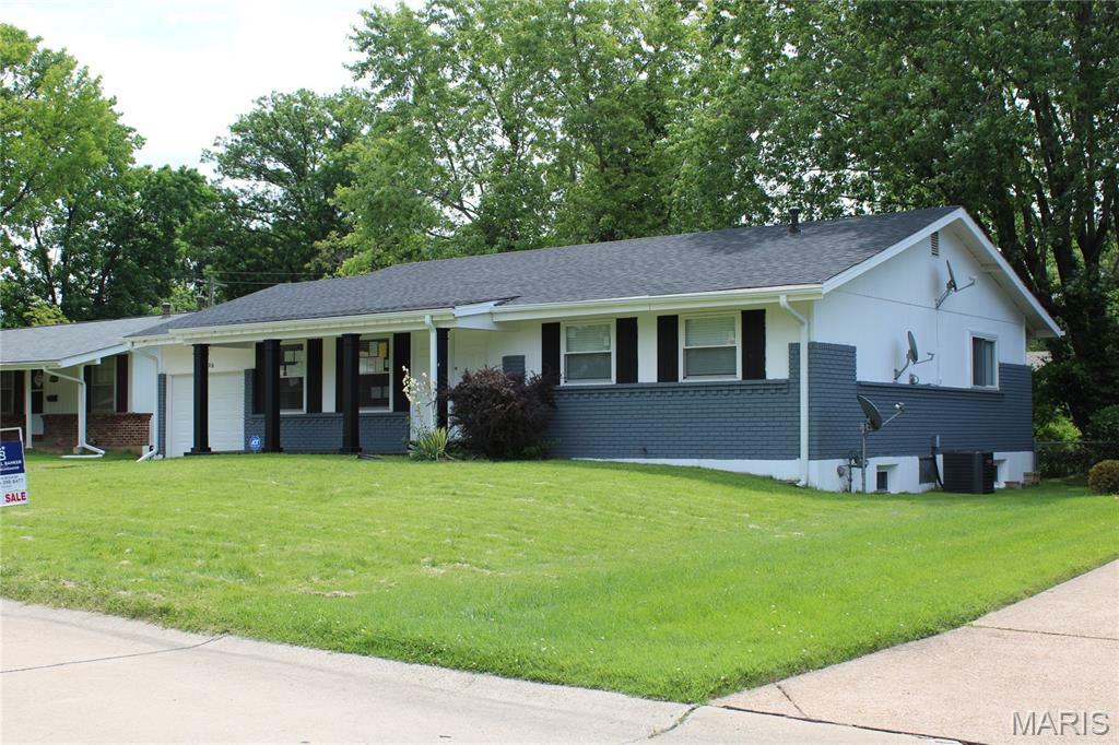 Property Photo: 10528 Langford Drive MO 63136