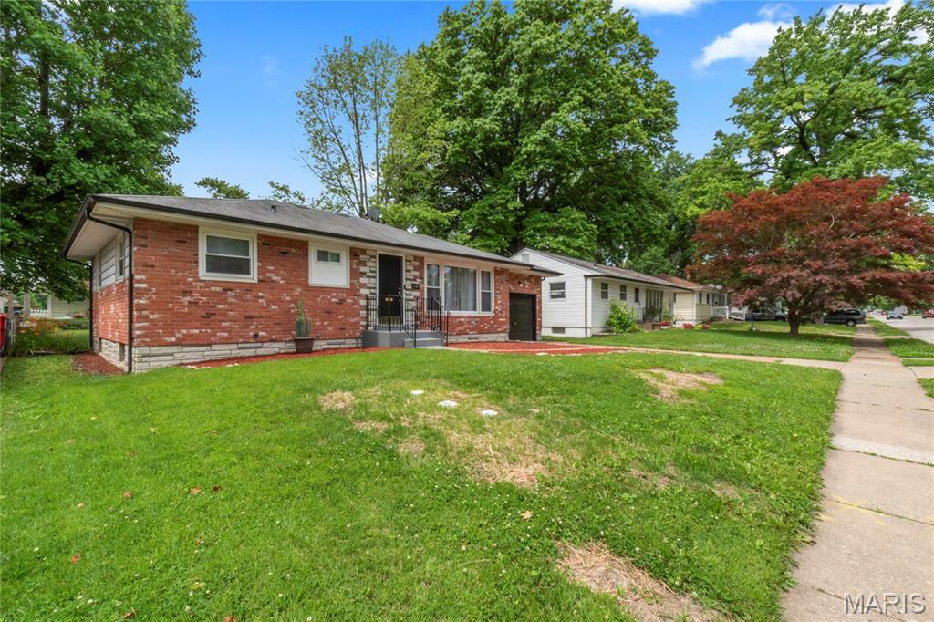 Property Photo: 1140 Lindsay Lane MO 63031