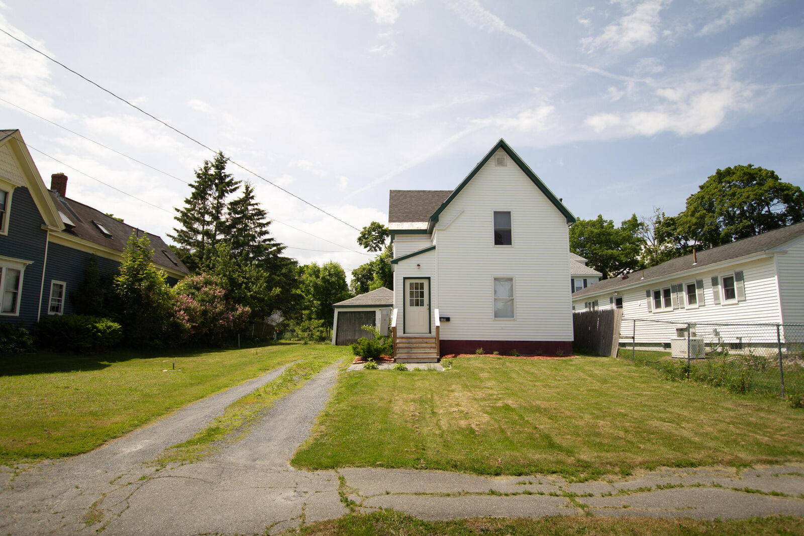 Property Photo:  123 7th Street  ME 04401 
