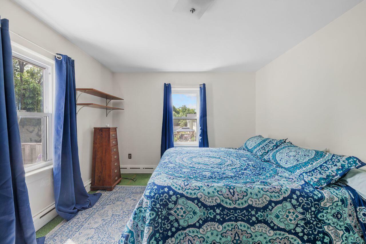 Property Photo:  166 Cottage Street  ME 04073 
