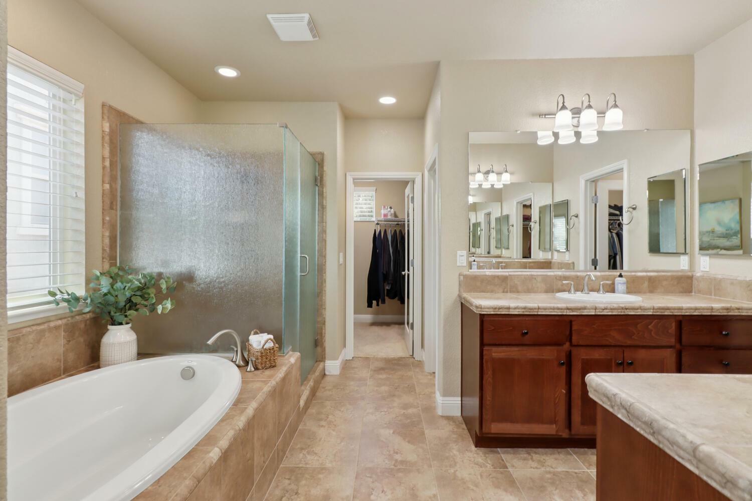 Property Photo:  907 Aubree Lane  CA 95765 