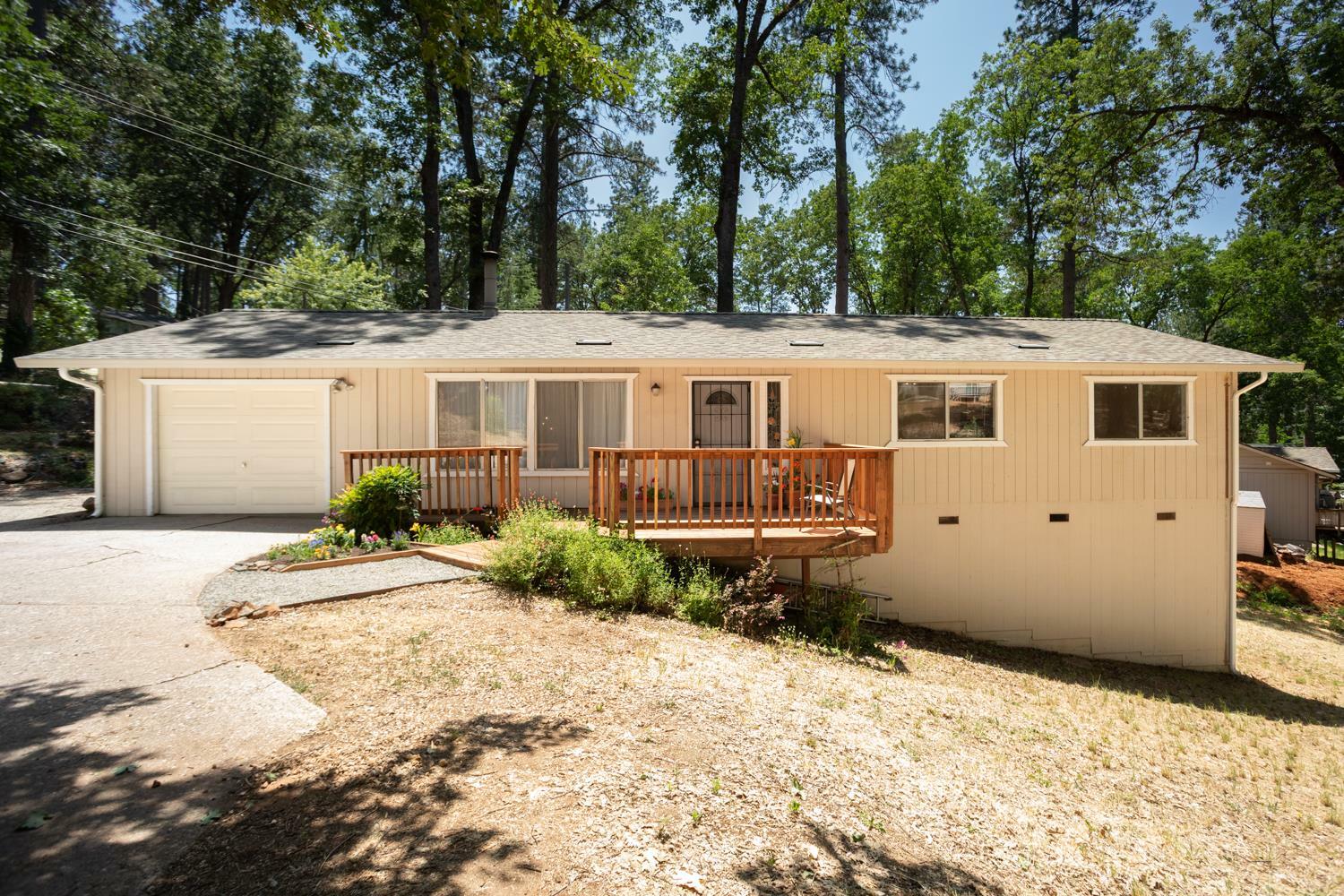 Property Photo: 10706 Alta Sierra Drive CA 95949