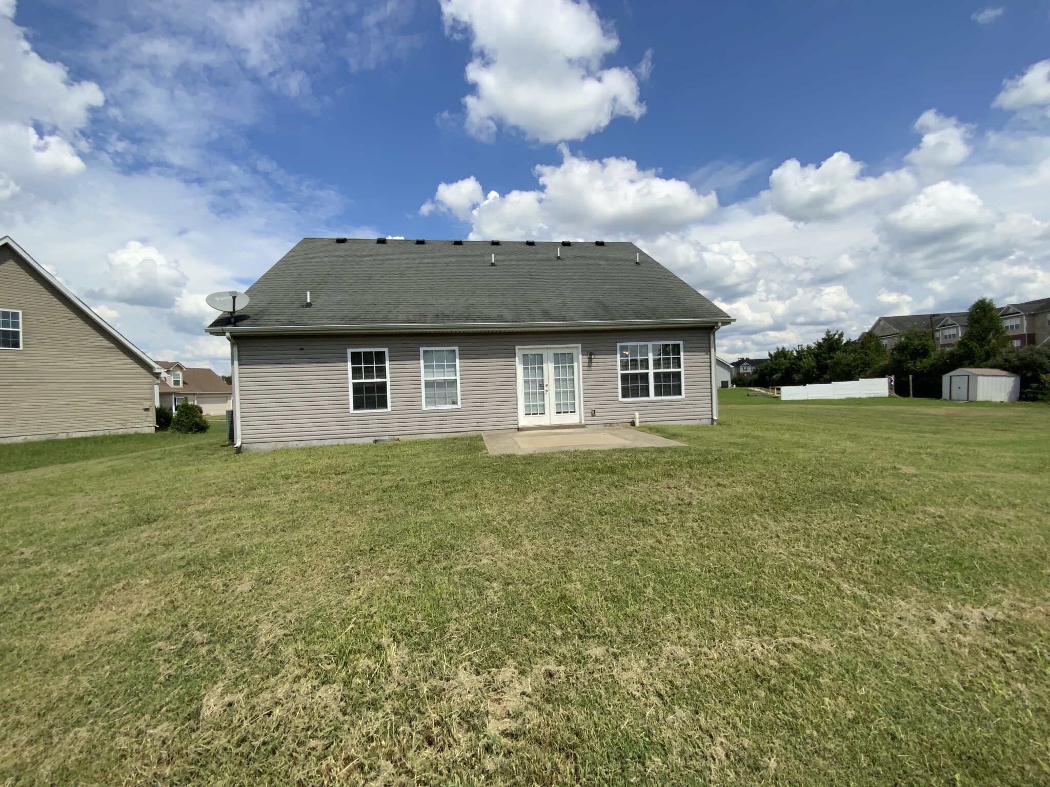 Property Photo: 2414 Tour Dr TN 37130