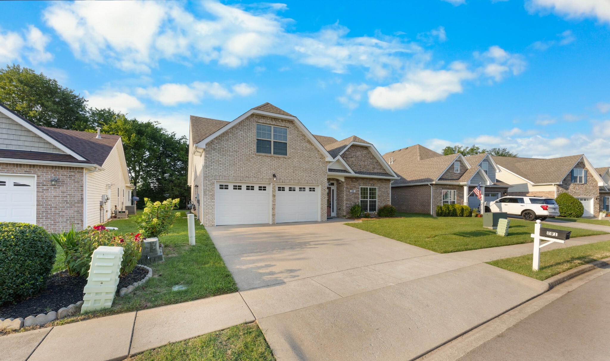 Property Photo:  291 Turnberry Cir  TN 37043 
