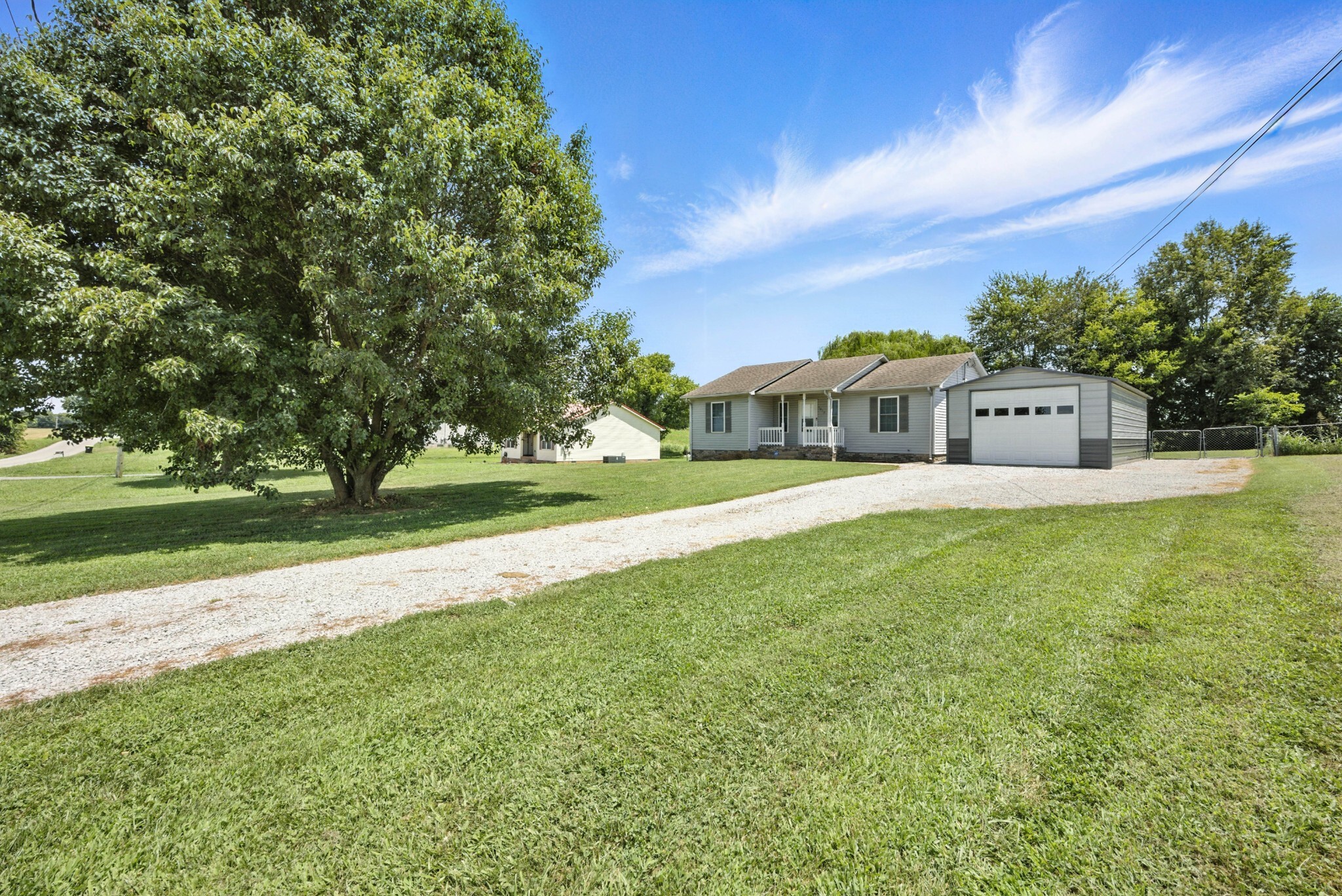 Property Photo:  1812 Carneal Ln  KY 42262 