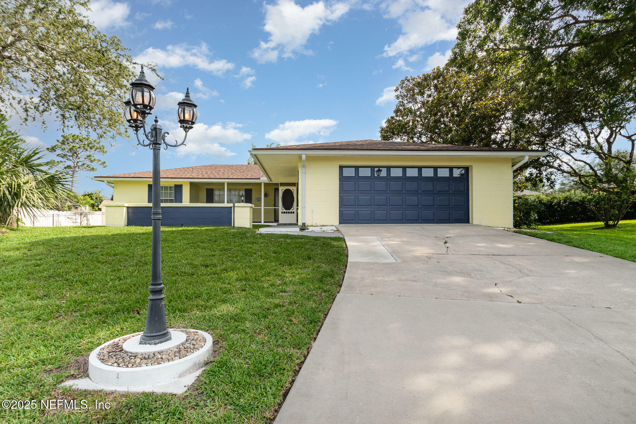 Property Photo: 691 Medina Court FL 32086