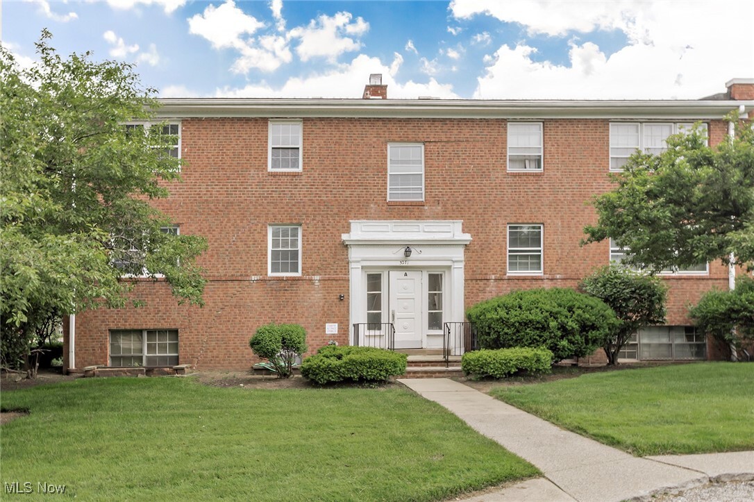 Property Photo: 3271 Warrensville Center Road 4A OH 44122