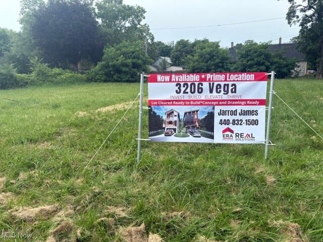 3206 Vega Avenue  Cleveland OH 44113 photo