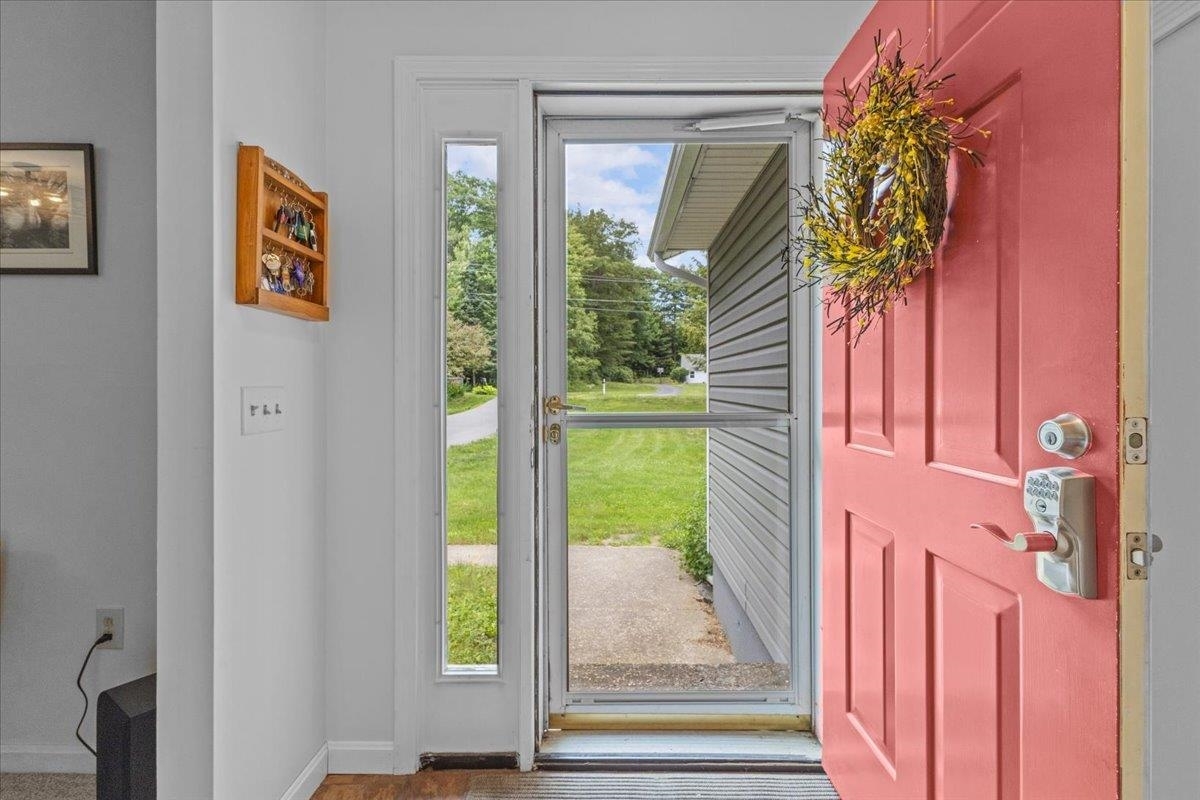 Property Photo: 33 Winterlane Circle VT 05452