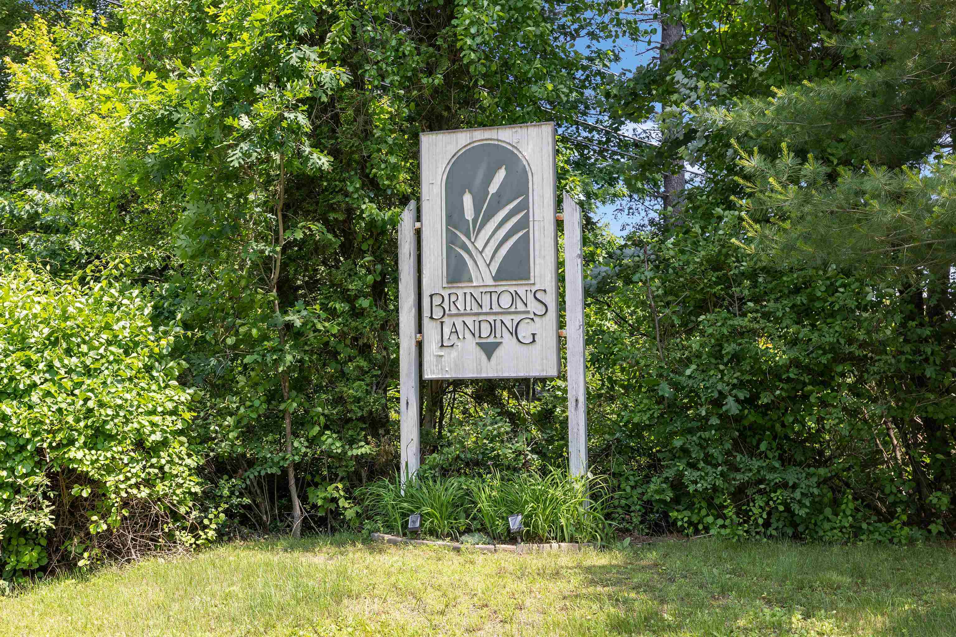 Property Photo: 28 Brinton Drive NH 03064