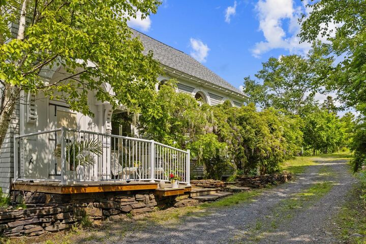 Property Photo: 4 York Redoubt Crescent NS B3V 1L7