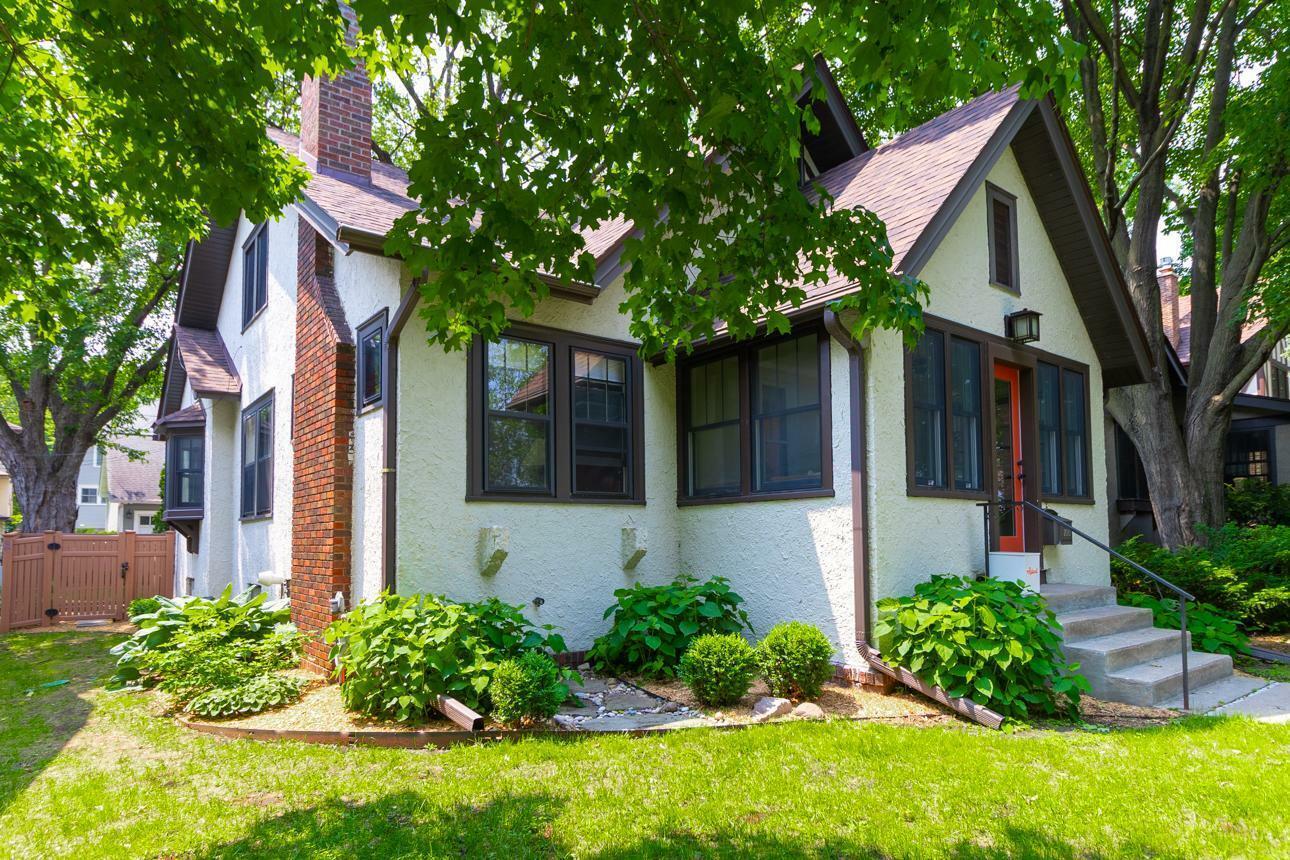 Property Photo: 2010 Fairmount Avenue MN 55105