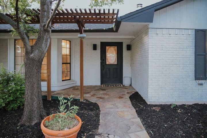 Property Photo: 312 Perkins Road TX 76227