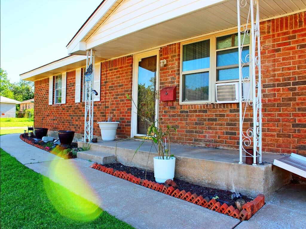 Property Photo:  2605 N Kate Avenue  OK 73111 