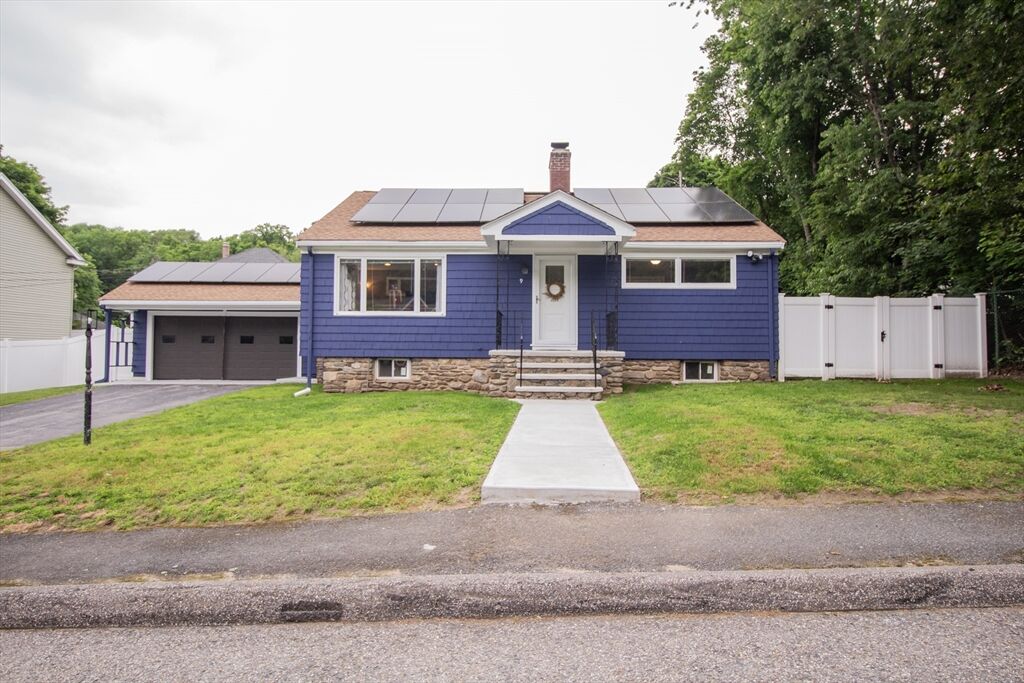 Property Photo:  9 Judith Rd  MA 01602 