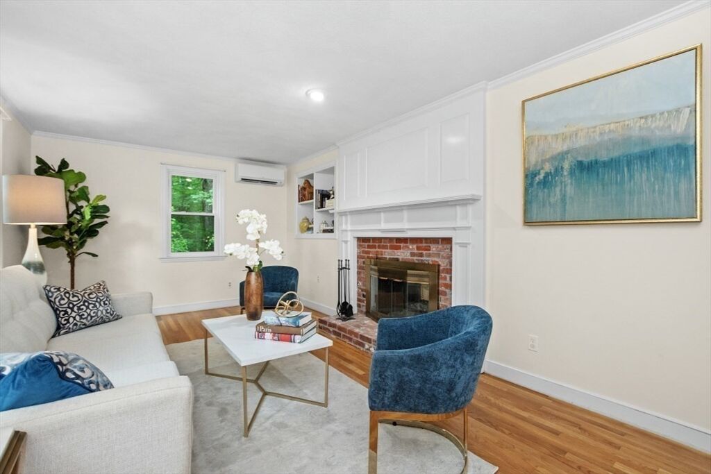 Property Photo: 16 Merrills Way MA 01969