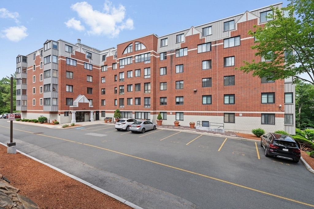 Property Photo:  100 Ledgewood Dr 519  MA 02180 