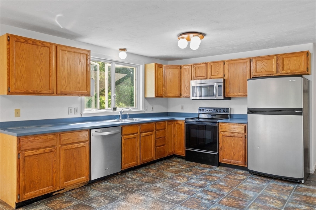 Property Photo:  10 Farm Rd  MA 01775 