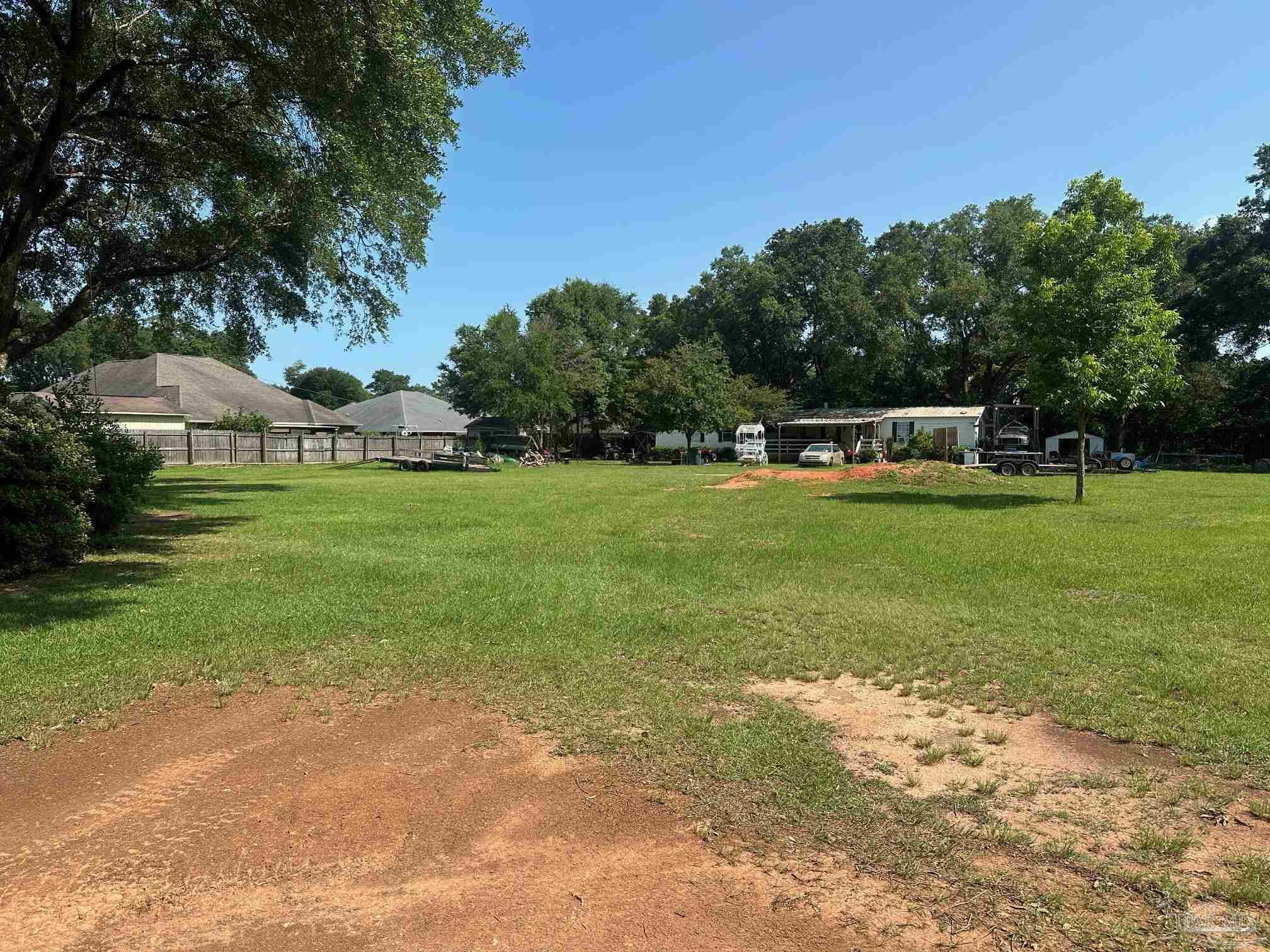 Property Photo: 2939 Sundance Ln FL 32533