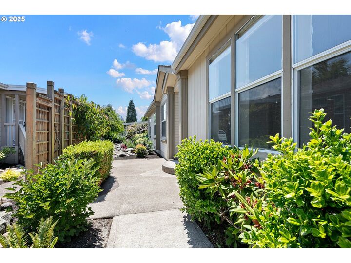 97408 2 bed Eugene home for sale: 3355 N Delta Hwy 97, Eugene, OR 97408