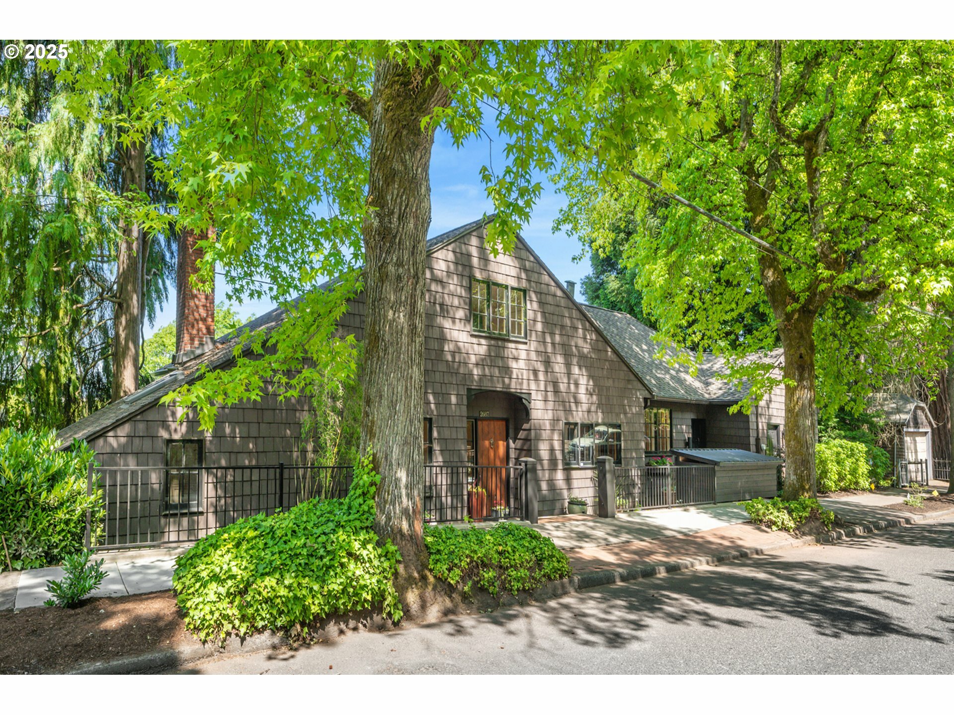 Property Photo:  2687 NW Cornell Rd  OR 97210 