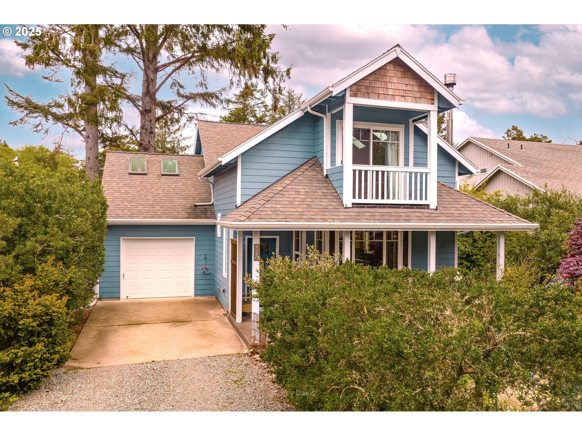 Property Photo: 9180 Windward Ln OR 97130