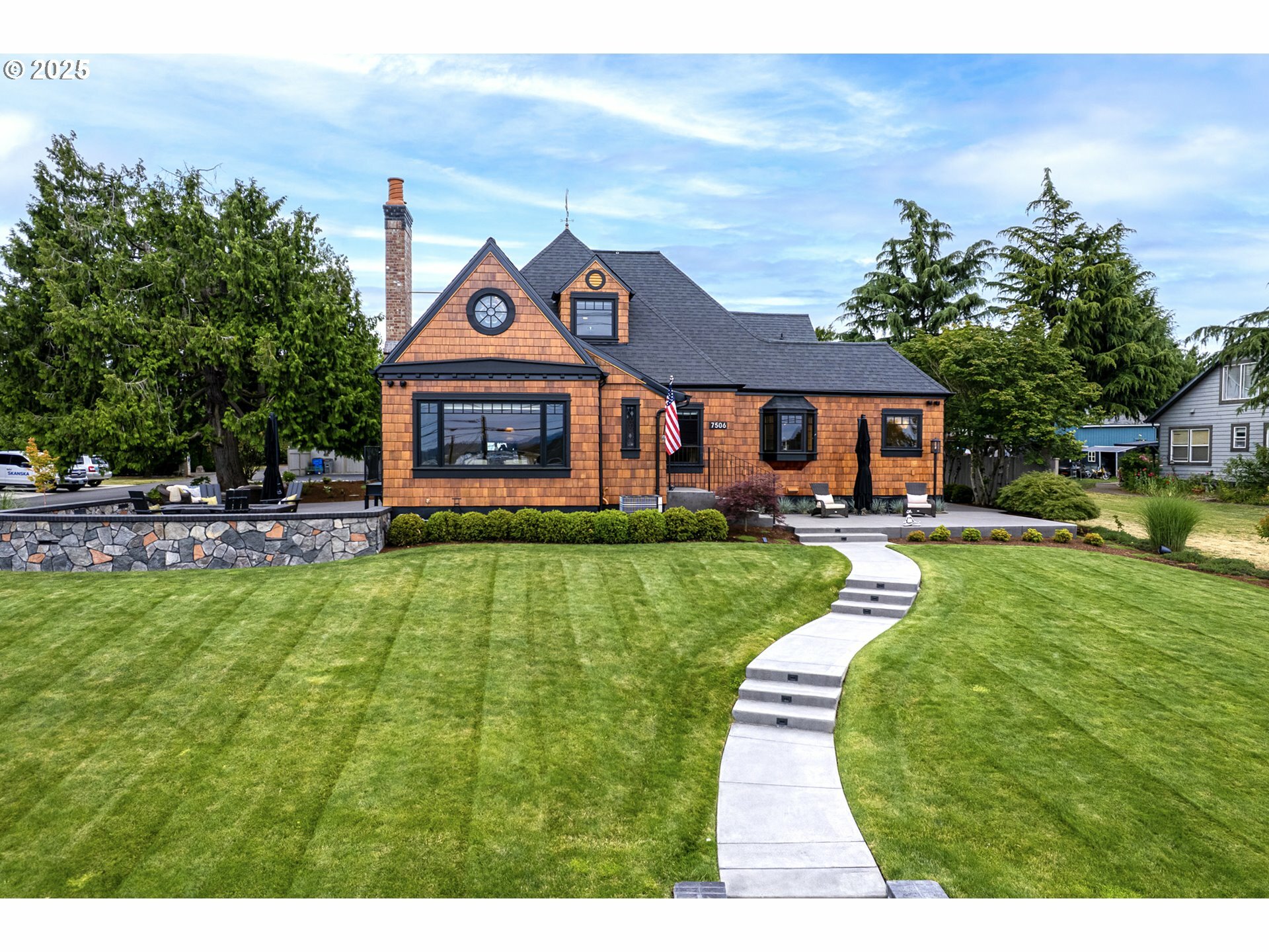 Property Photo: 7506 SE Evergreen Hwy WA 98664