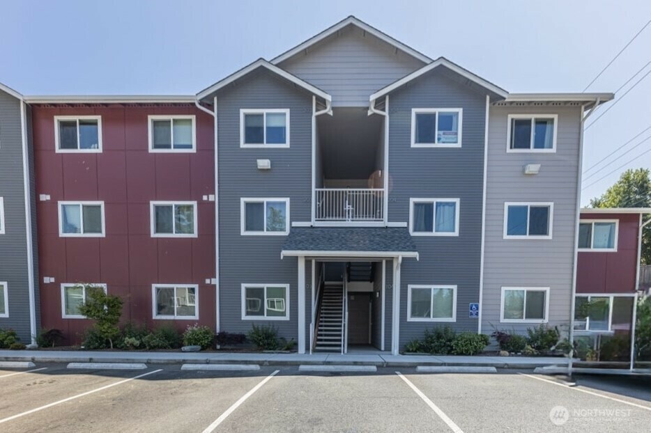 1651 SW  Mulberry Street E304  Oak Harbor WA 98277 photo