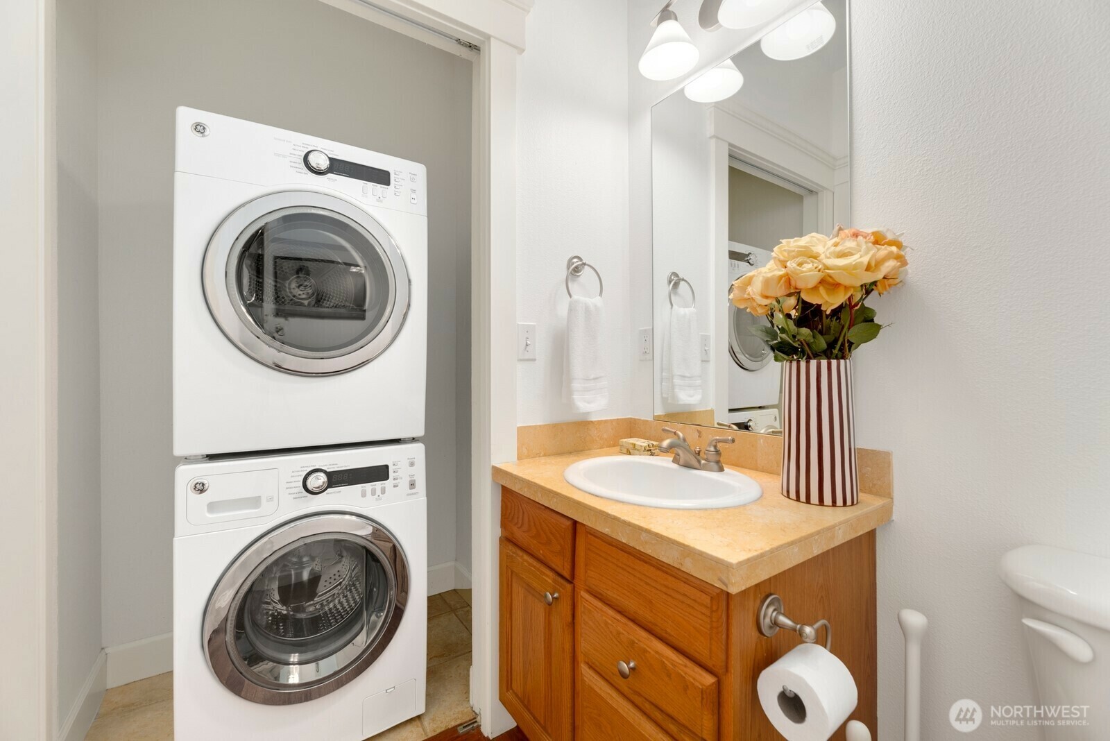 Property Photo: 335 16th Avenue E B WA 98112