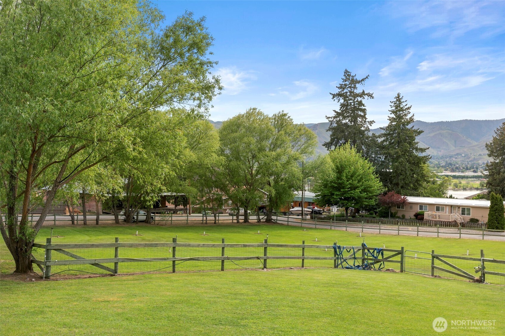 Property Photo: 2720 NW Cascade Avenue WA 98802