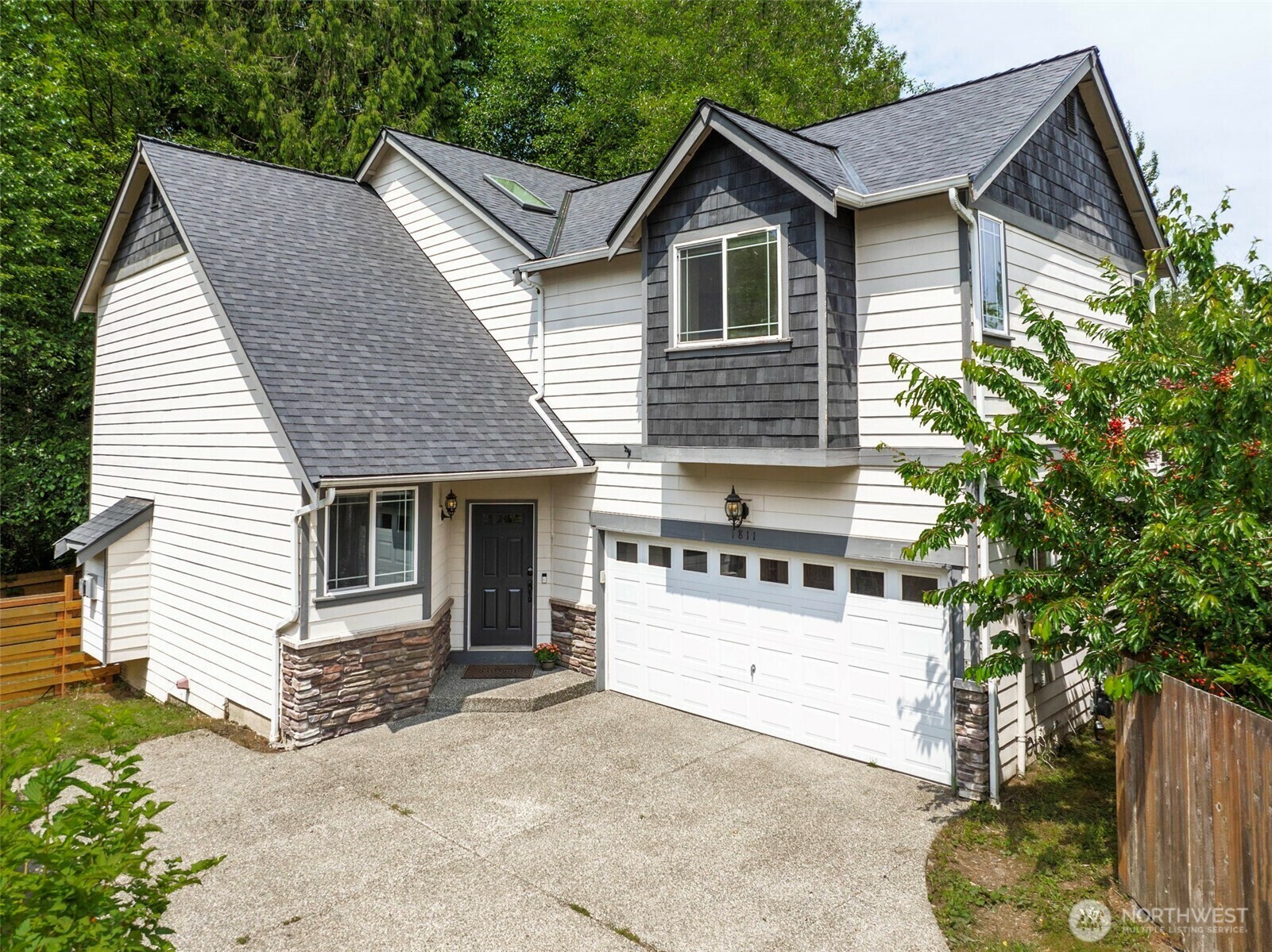 Property Photo: 1811 97th Place W WA 98204