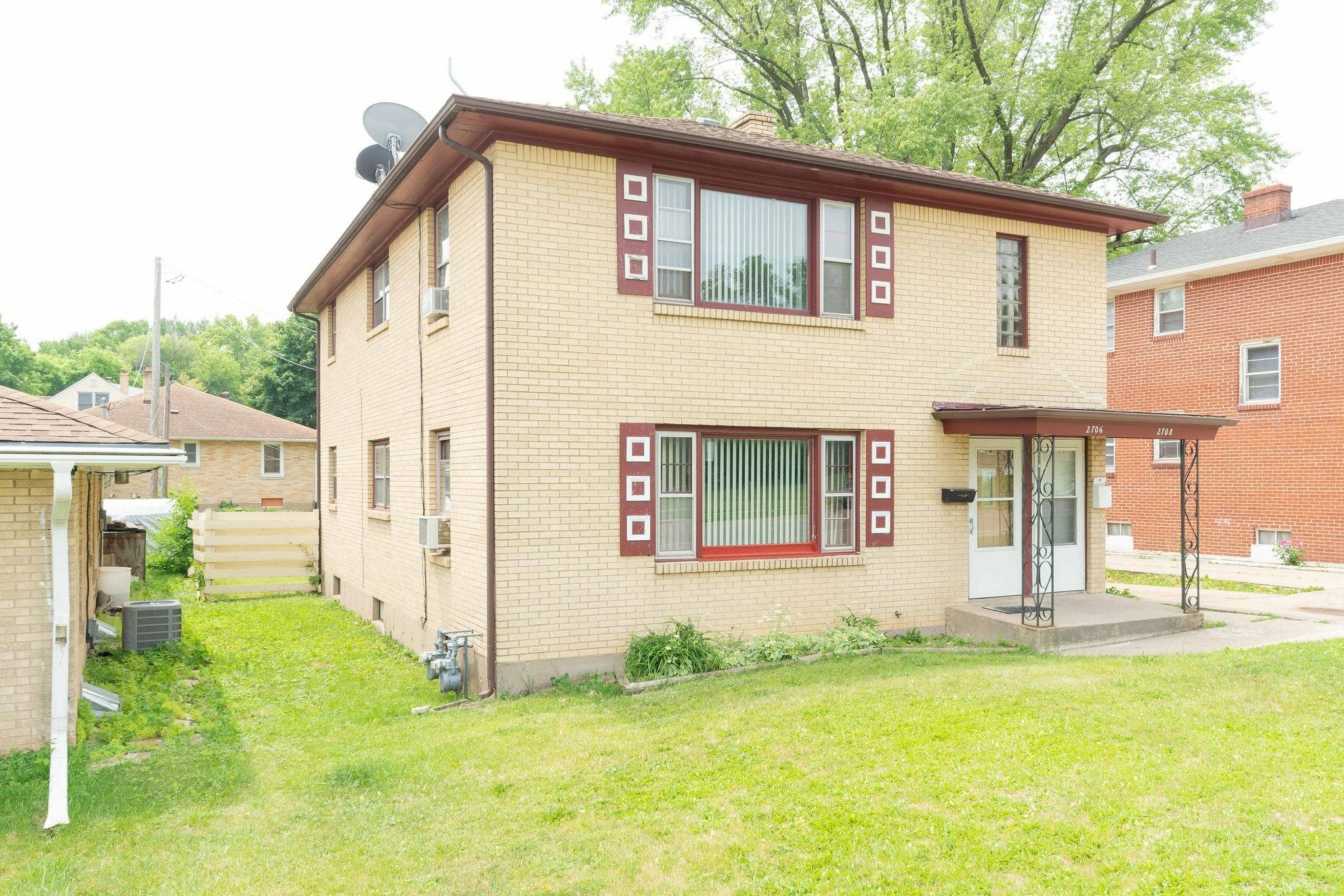 Property Photo: 2706 School Street 2708 School St IL 61101