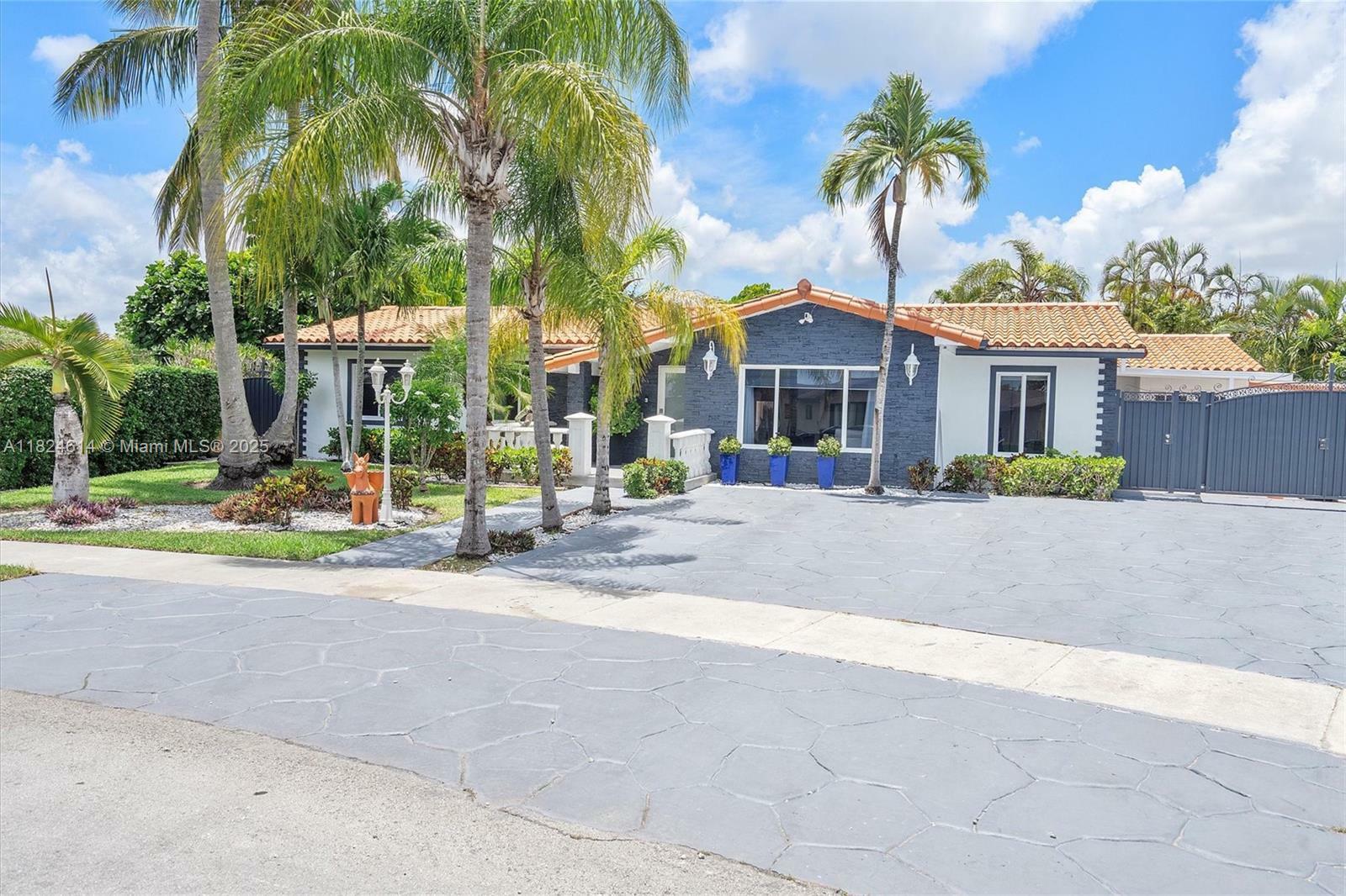 Property Photo: 12121 SW 107th St FL 33186