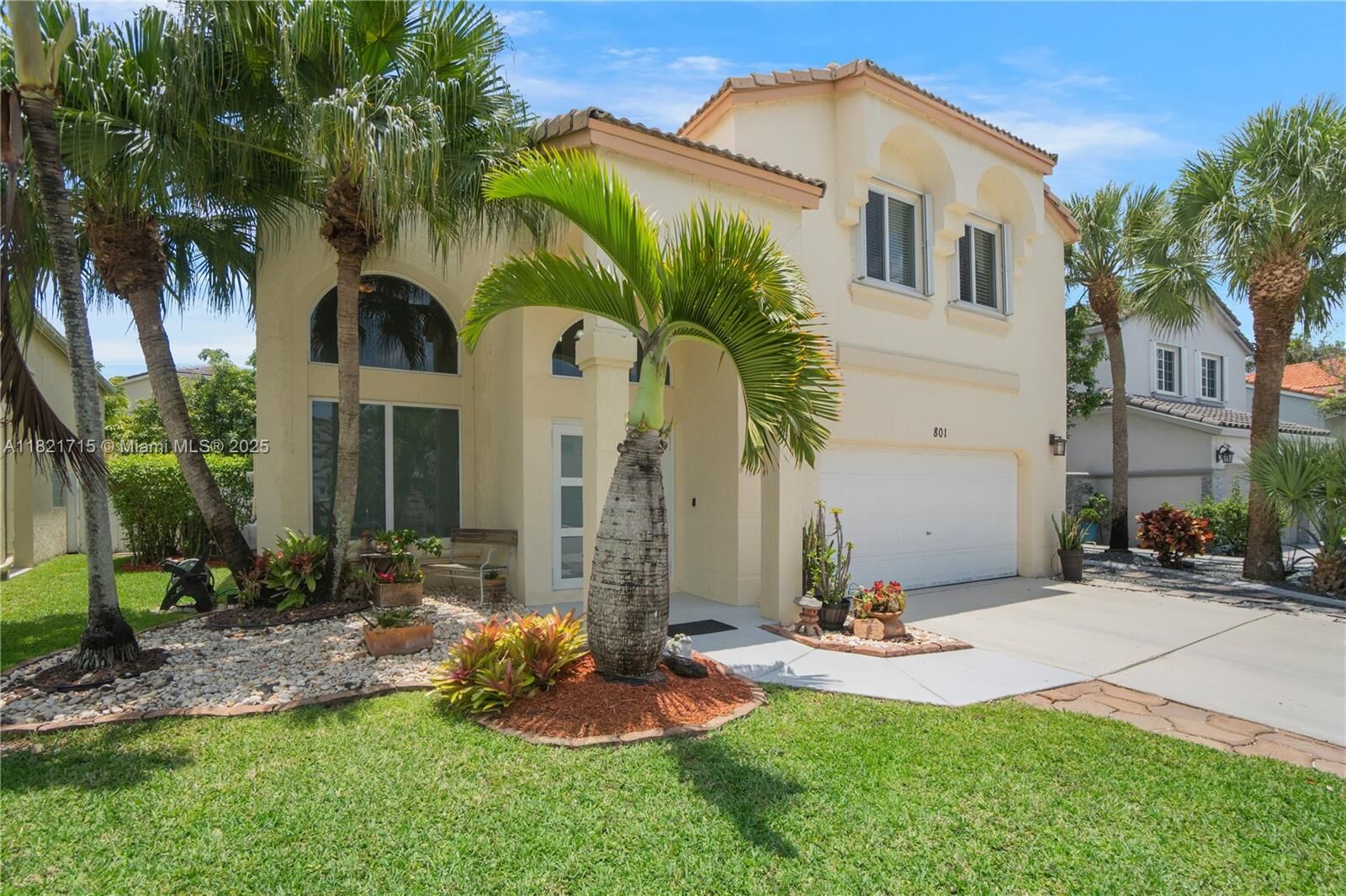 Property Photo: 801 NW 156th Ave FL 33028