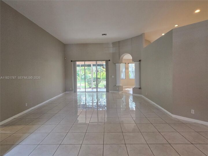 Property Photo: 12620 Countryside Ter FL 33330