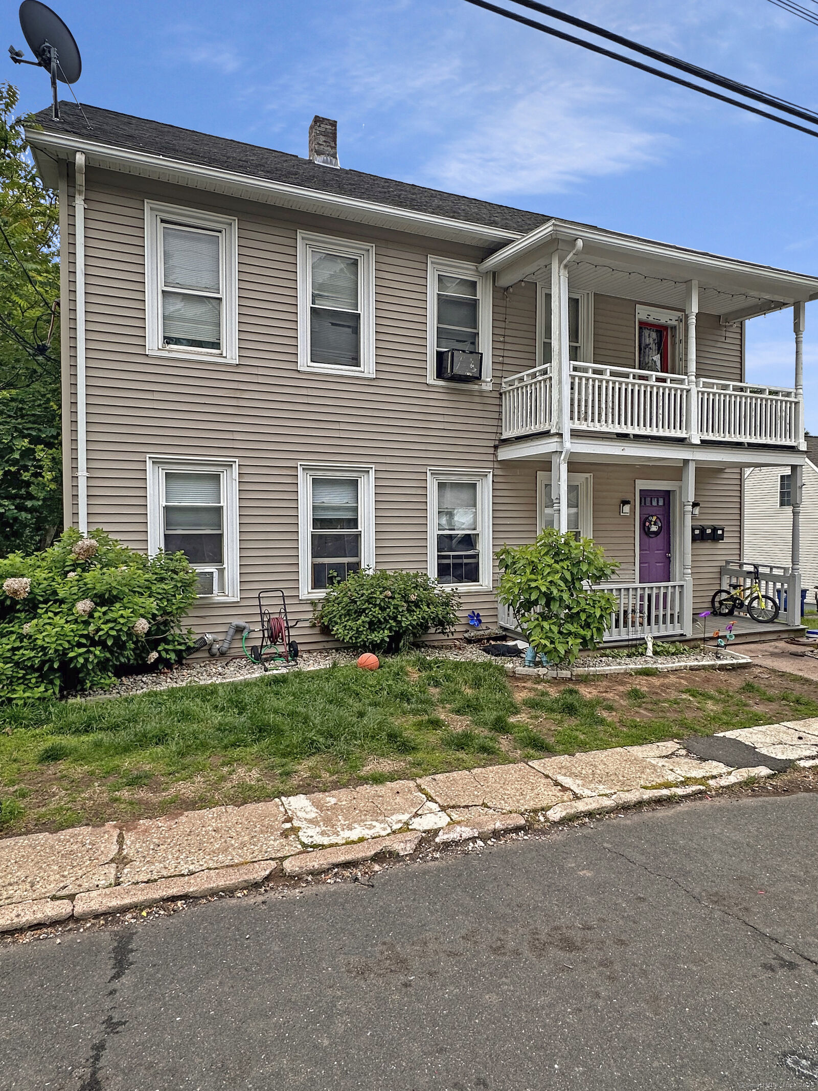 Property Photo:  38 Hammond Street  CT 06066 