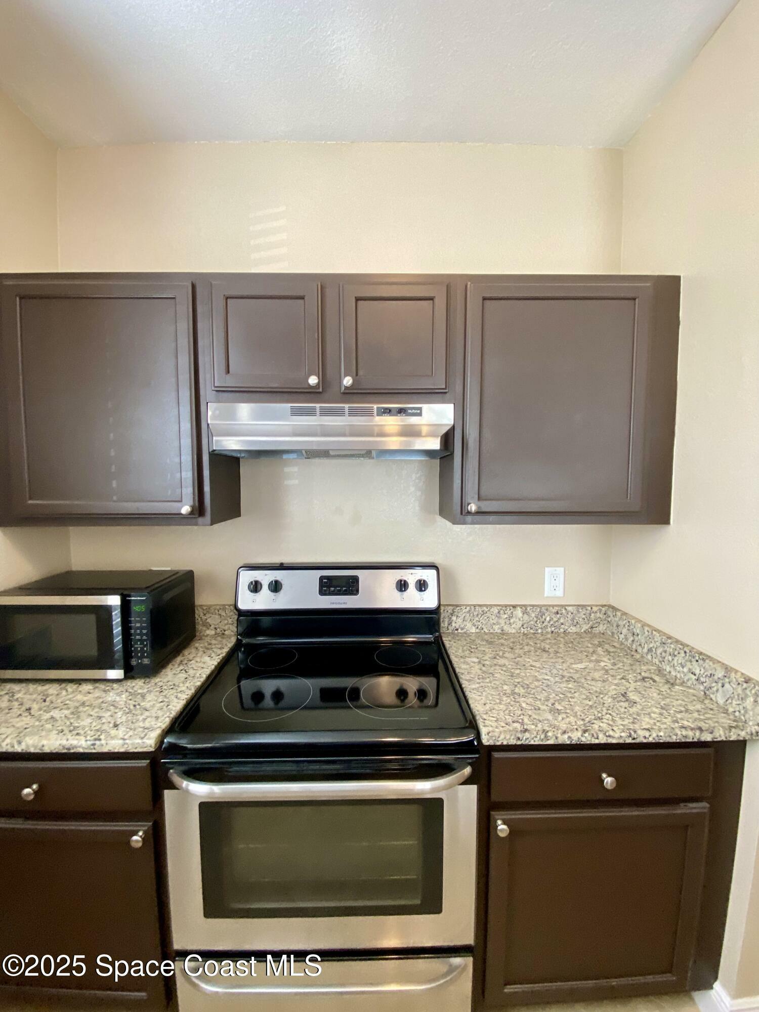 Property Photo: 8933 Lee Vista Boulevard FL 32829