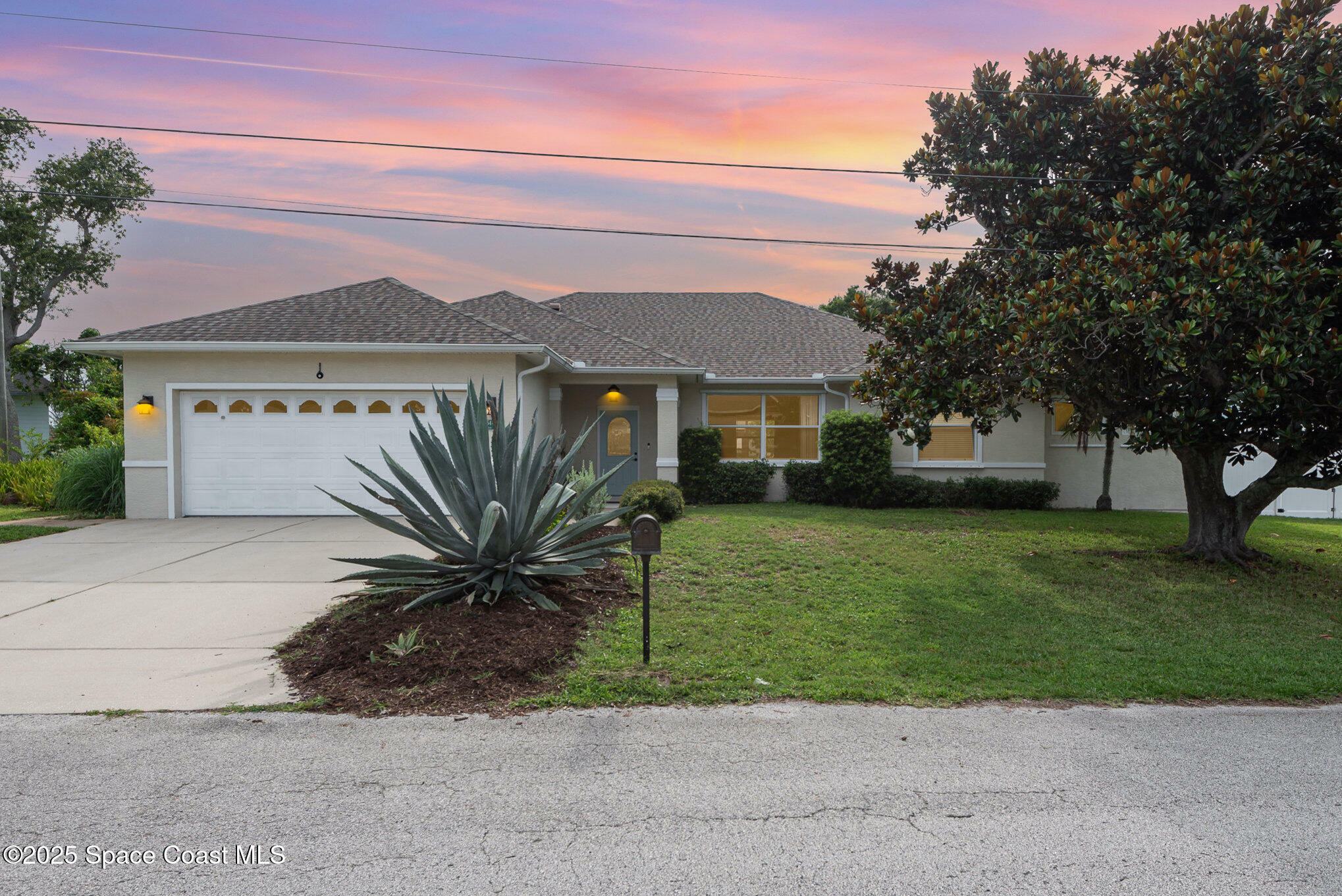 Property Photo: 5445 Turton Lane FL 32127