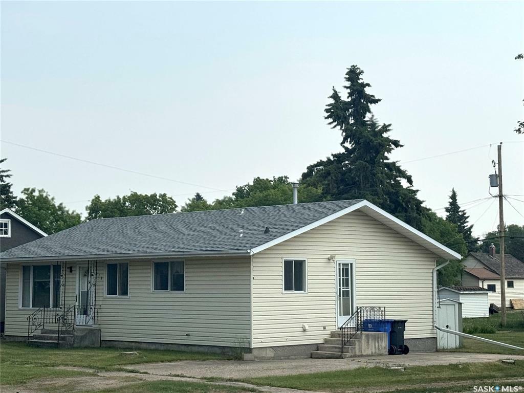 Property Photo: 215 1st Avenue W SK S0J 1A0