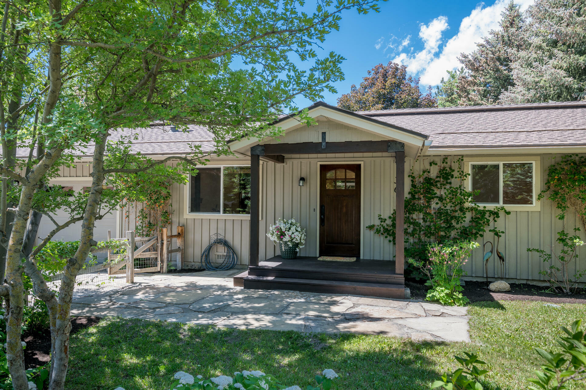Property Photo: 361 Pocahontas Dr ID 83333