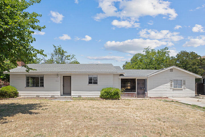 5010 W Oak Avenue  Visalia CA 93291 photo