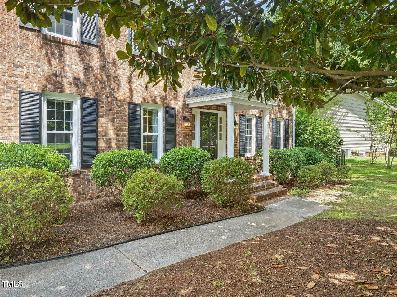 Property Photo: 128 Castlewood Drive NC 27511