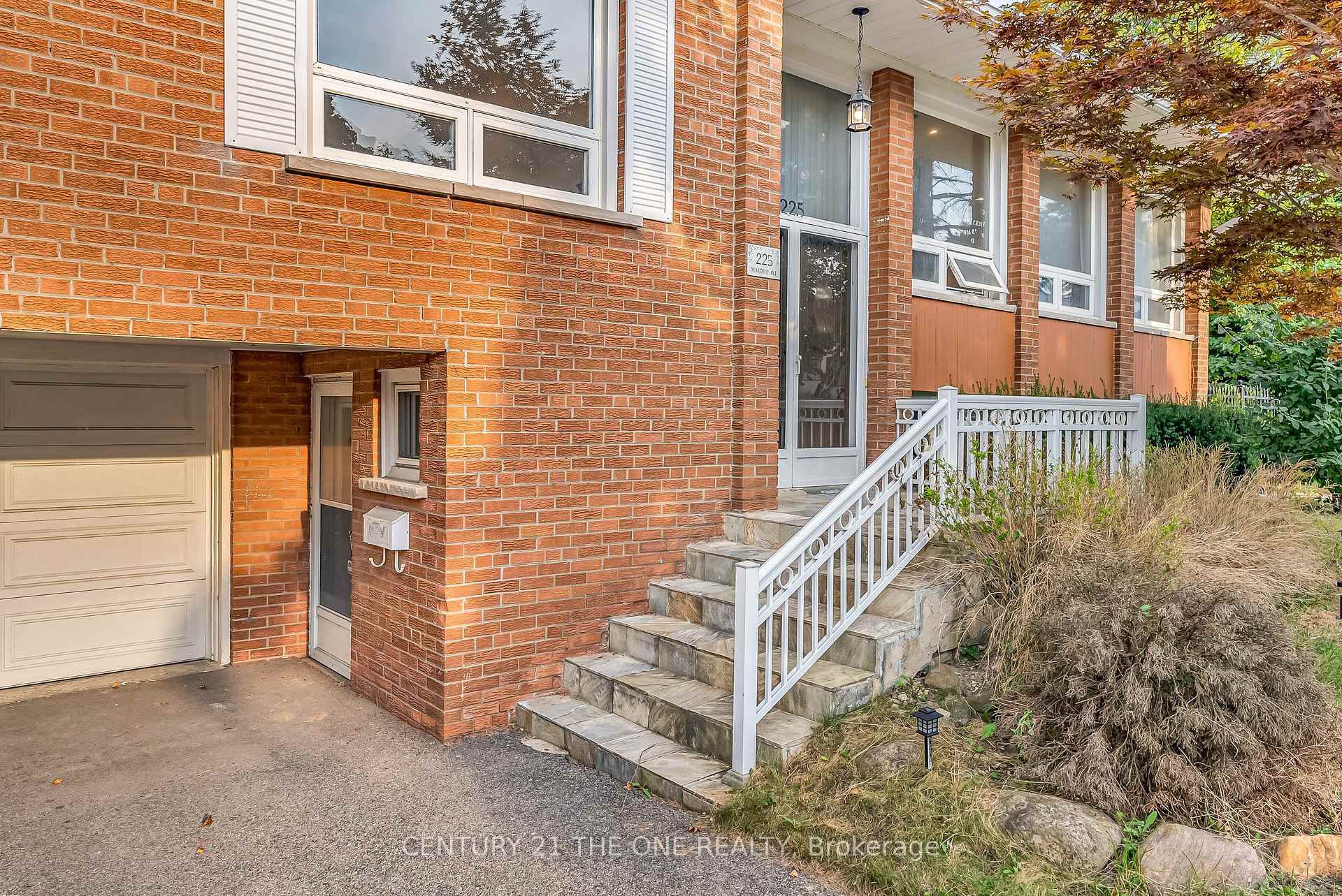 Property Photo:  225 Maxome Avenue  ON M2M 3L3 