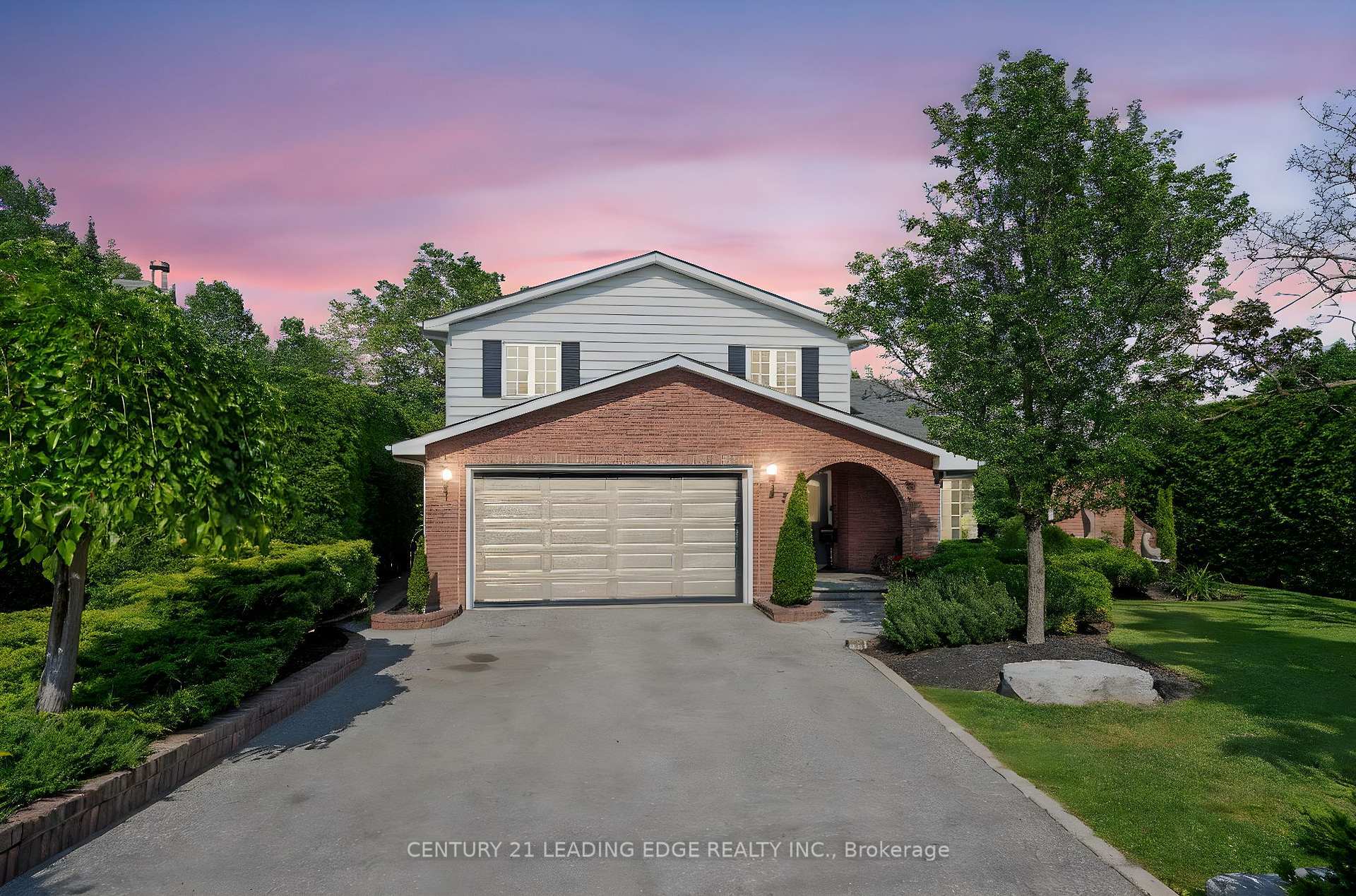 Property Photo: 757 Cochrane Street ON L1N 5J7