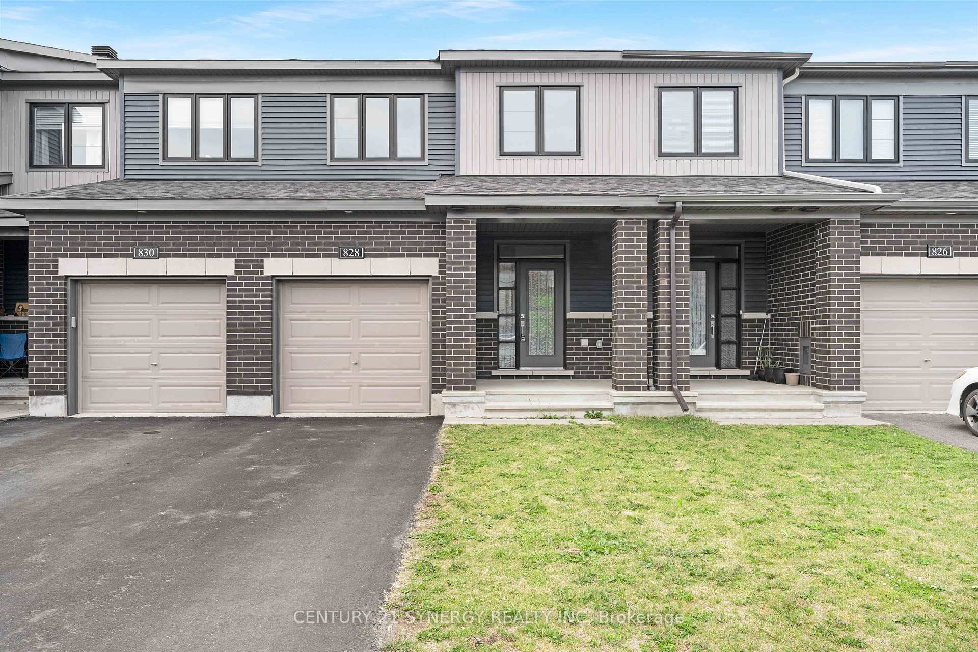 Property Photo: 828 Dynasty Street ON K4A 5L4