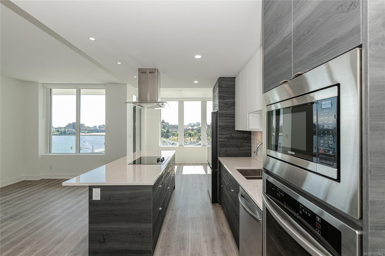 Property Photo: 1628 Store St 822 BC V8W 0H1