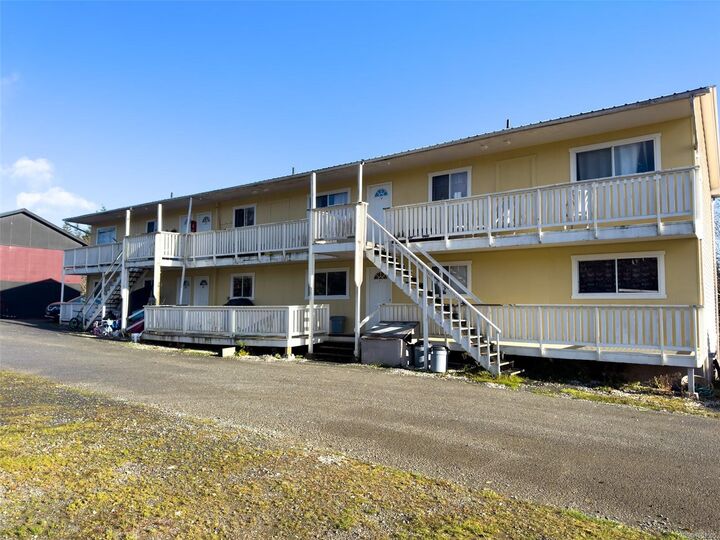 Property Photo: 461 Coal Harbour Rd BC V0N 1K0